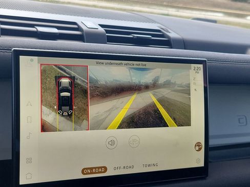 Used 2022 Land Rover Defender 110 SE image 24