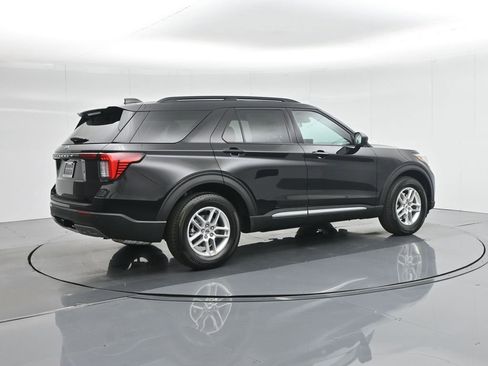 New 2025 Ford Explorer Active w/ Active Comfort Package image 13