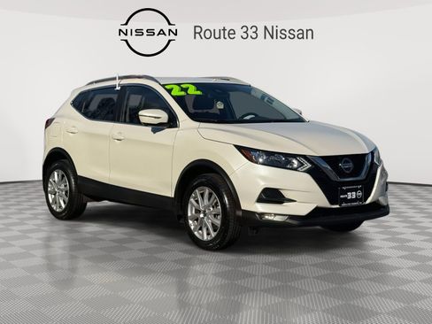 Used 2022 Nissan Rogue Sport SV w/ Technology Package image 1
