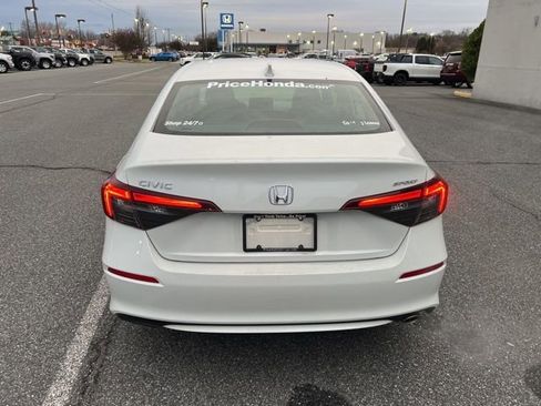 Used 2025 Honda Civic Sport image 7