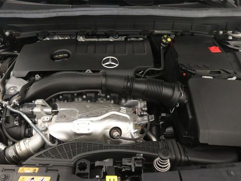 New 2026 Mercedes-Benz GLB 250 image 11