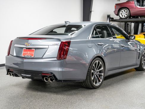 Used 2019 Cadillac CTS V w/ Luxury Package image 8