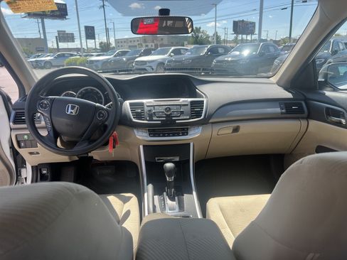 Used 2015 Honda Accord LX image 30