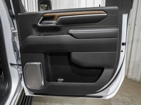 Used 2025 Chevrolet Silverado 3500 High Country w/ High Country Premium Package AWD/4WD image 46