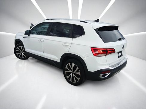 Used 2022 Volkswagen Taos SE AWD/4WD image 5