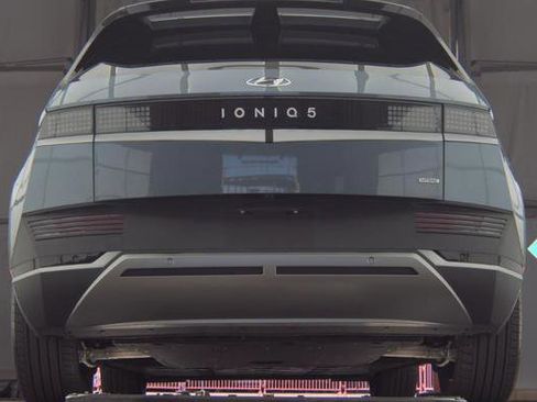 Used 2024 Hyundai Ioniq 5 SEL image 6