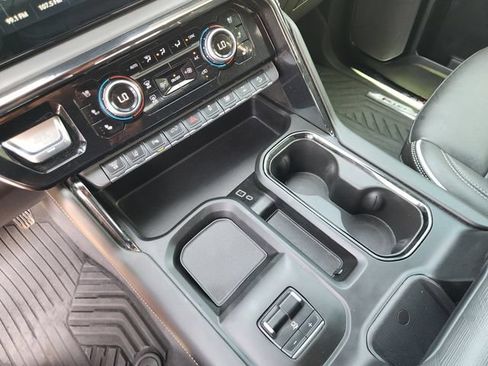 Used 2024 GMC Sierra 2500 AT4X AWD/4WD image 19