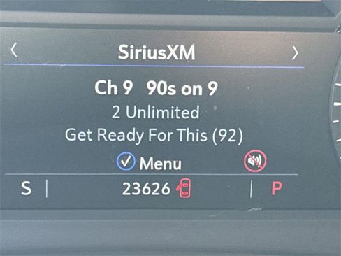 Used 2025 Cadillac XT6 Premium Luxury image 11