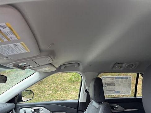 New 2026 Ford Explorer Active w/ Active Comfort Package image 13