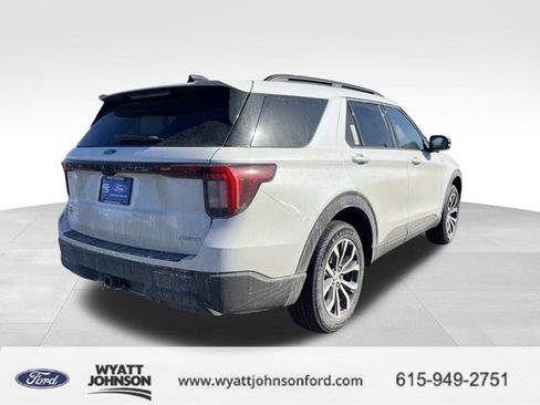 New 2026 Ford Explorer ST-Line AWD/4WD image 3