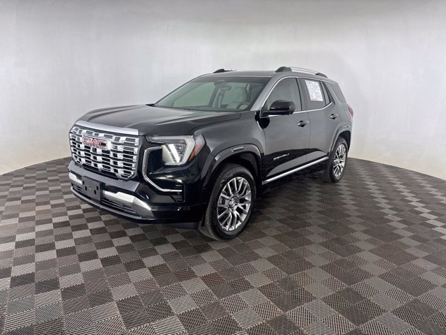 Used 2026 GMC Terrain Denali AWD/4WD image 3