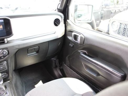 Used 2025 Jeep Wrangler Unlimited Sport S 4xe AWD/4WD image 44