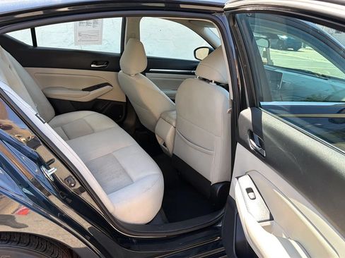 Used 2022 Nissan Altima 2.5 SV FWD image 26