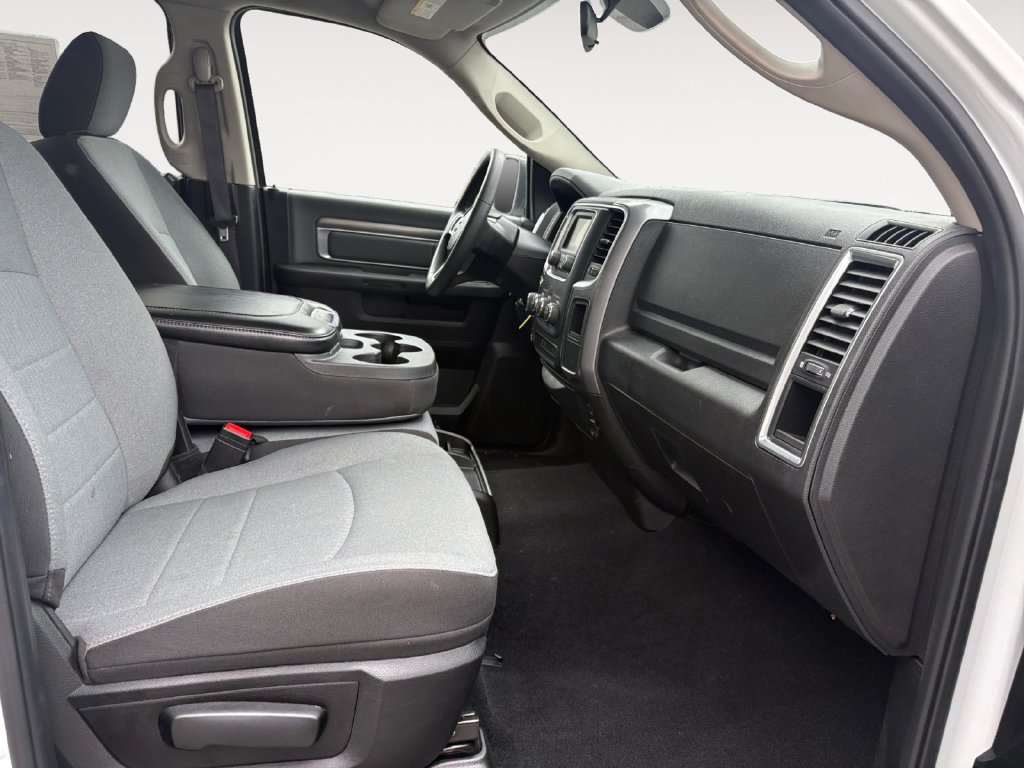 Used 2023 RAM 1500 Classic SLT AWD/4WD image 15
