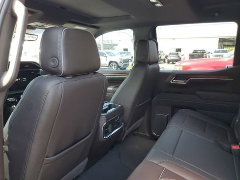 Used 2025 GMC Sierra 1500 Denali w/ Denali Reserve Package image 10
