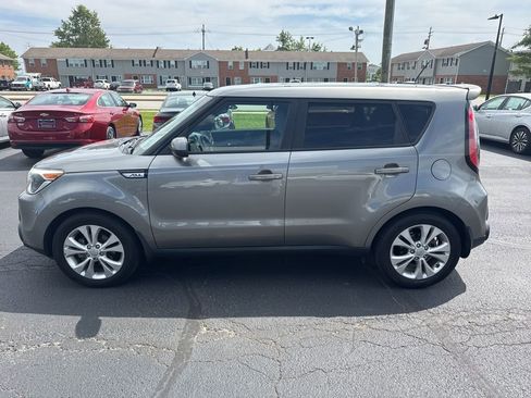 Used 2015 Kia Soul + w/ Audio Package FWD image 5