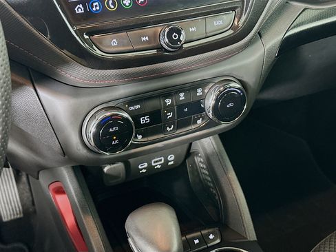 Used 2023 Chevrolet TrailBlazer RS w/ Convenience Package image 22