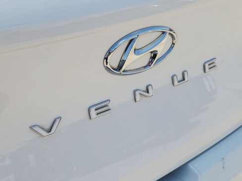 Used 2023 Hyundai Venue SEL FWD image 29