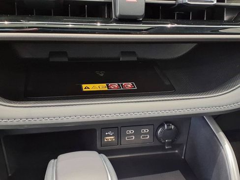 Used 2026 Toyota Highlander XLE AWD/4WD image 23