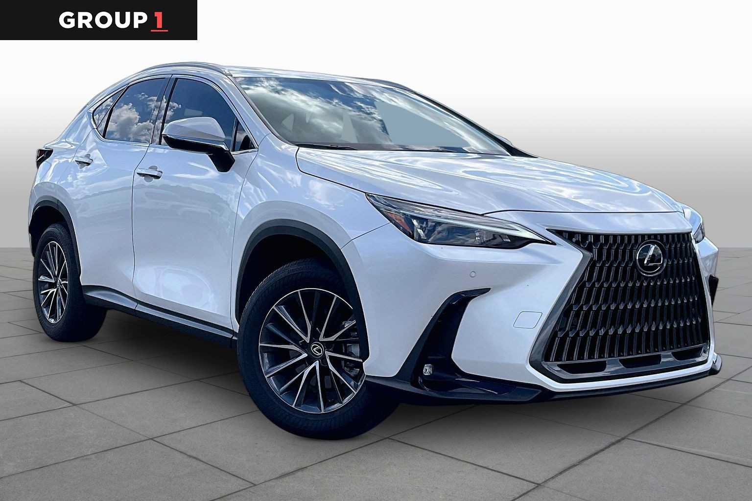 Used 2025 Lexus NX 250 FWD w/ Accessory Package (2T) image 3