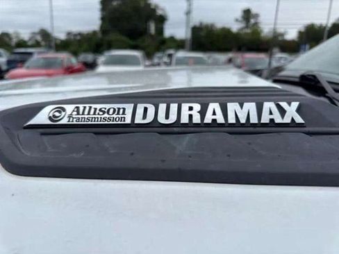 Used 2024 Chevrolet Silverado 2500 LT image 29