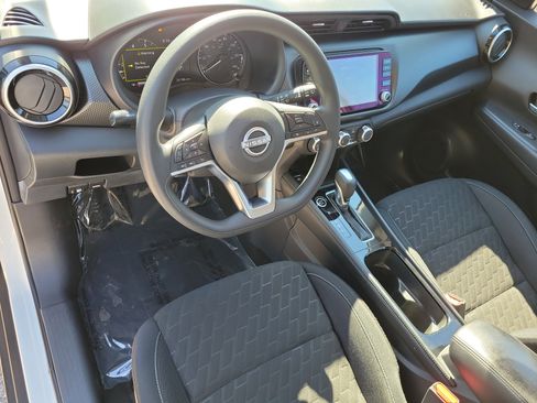 Certified 2023 Nissan Kicks SV FWD image 14