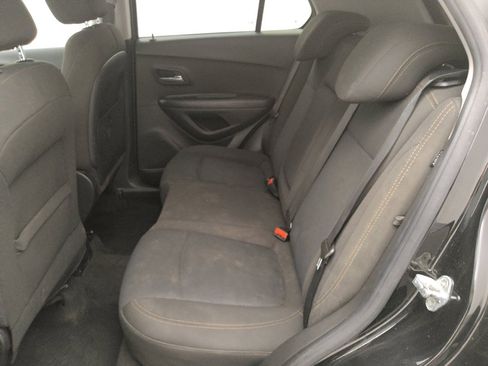 Used 2020 Chevrolet Trax LS w/ Tint and Cruise Package FWD image 18