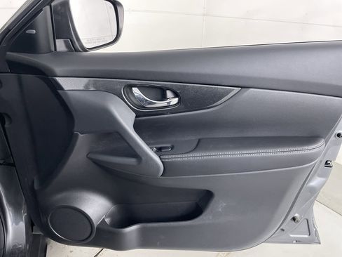 Used 2016 Nissan Rogue SL w/ SL Premium Package image 26