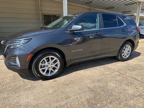 Used 2023 Chevrolet Equinox LT FWD image 11