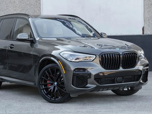 Used 2022 BMW X5 xDrive40i w/ M Sport Package image 9