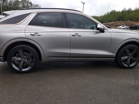 Used 2022 Genesis GV70 3.5T Sport w/ Sport Prestige Package image 17