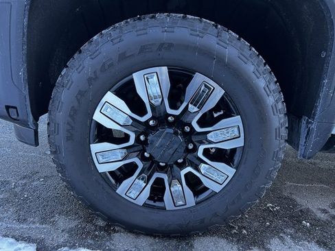 New 2026 GMC Sierra 2500 Denali w/ Denali Reserve Package image 9