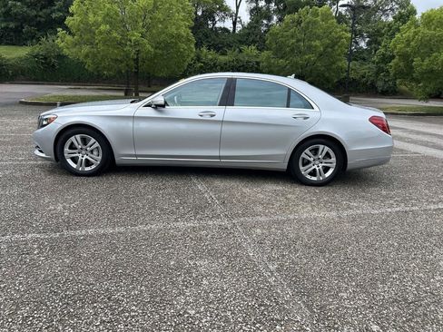 Used 2017 Mercedes-Benz S 550 Sedan image 4