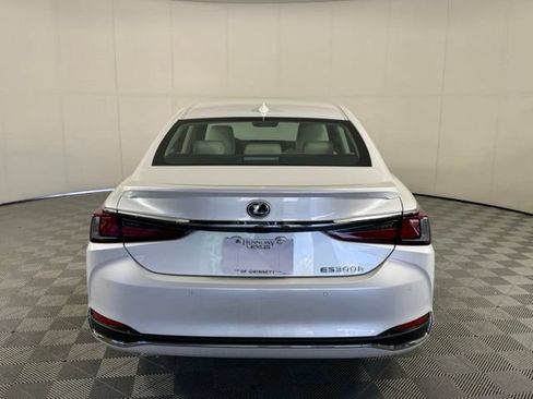 Certified 2025 Lexus ES 300h w/ Premium Package FWD image 3