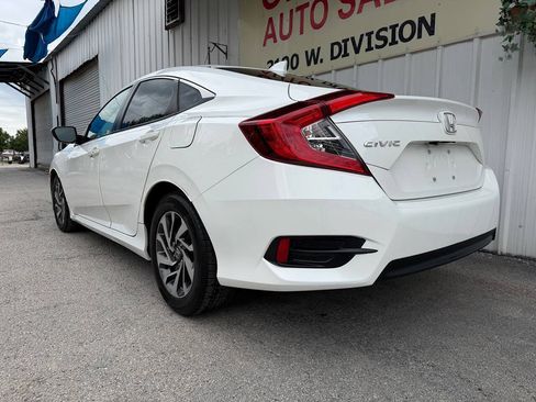 Used 2018 Honda Civic EX image 10