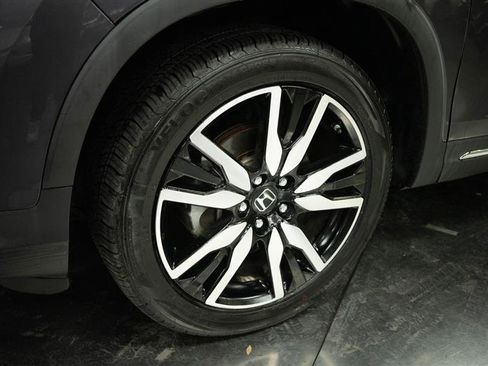 Used 2019 Honda Pilot Elite image 4