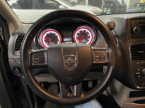 Used 2015 Dodge Grand Caravan SE w/ Quick Order Package 29E SE image 7