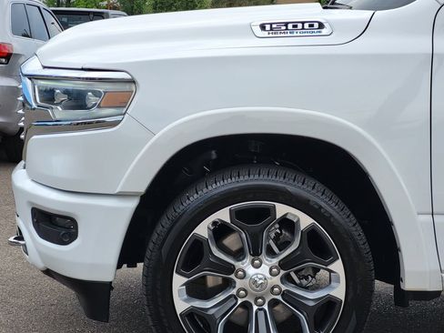 Used 2021 RAM 1500 Limited w/ Body Color Bumper Group AWD/4WD image 10