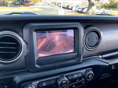 Used 2021 Jeep Wrangler Unlimited Sport image 26