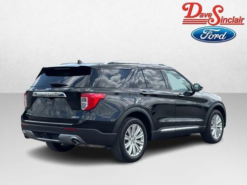 Used 2024 Ford Explorer Limited w/ Equipment Group 301A AWD/4WD image 7