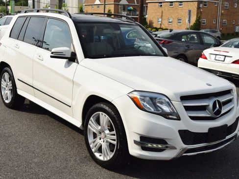 Used 2015 Mercedes-Benz GLK 350 4MATIC image 10