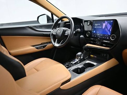 Used 2025 Lexus NX 250 FWD w/ Accessory Package (Z1) image 13