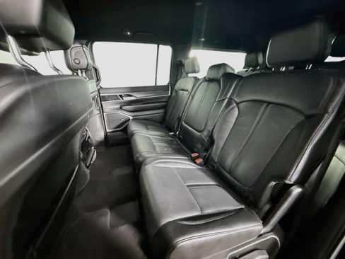 Used 2024 Jeep Wagoneer Series II w/ Flexible Seating Group RWD image 25