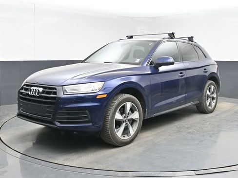 Used 2020 Audi Q5 2.0T Premium w/ Titanium Sport Package image 10