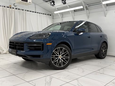 Certified 2024 Porsche Cayenne w/ Premium Package Plus (PFM) image 6