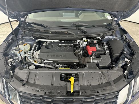 Used 2023 Nissan Rogue S image 31