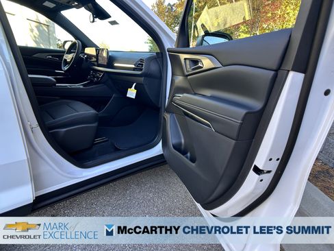 New 2026 Chevrolet Traverse LT w/ Sun and Wheel Package image 49