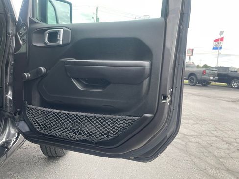 Used 2018 Jeep Wrangler Unlimited Sport AWD/4WD image 14