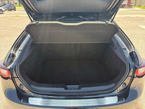 Used 2023 MAZDA MAZDA3 s FWD image 13