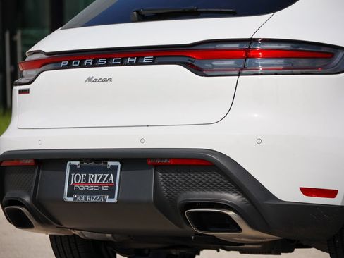 Certified 2026 Porsche Macan AWD/4WD image 16